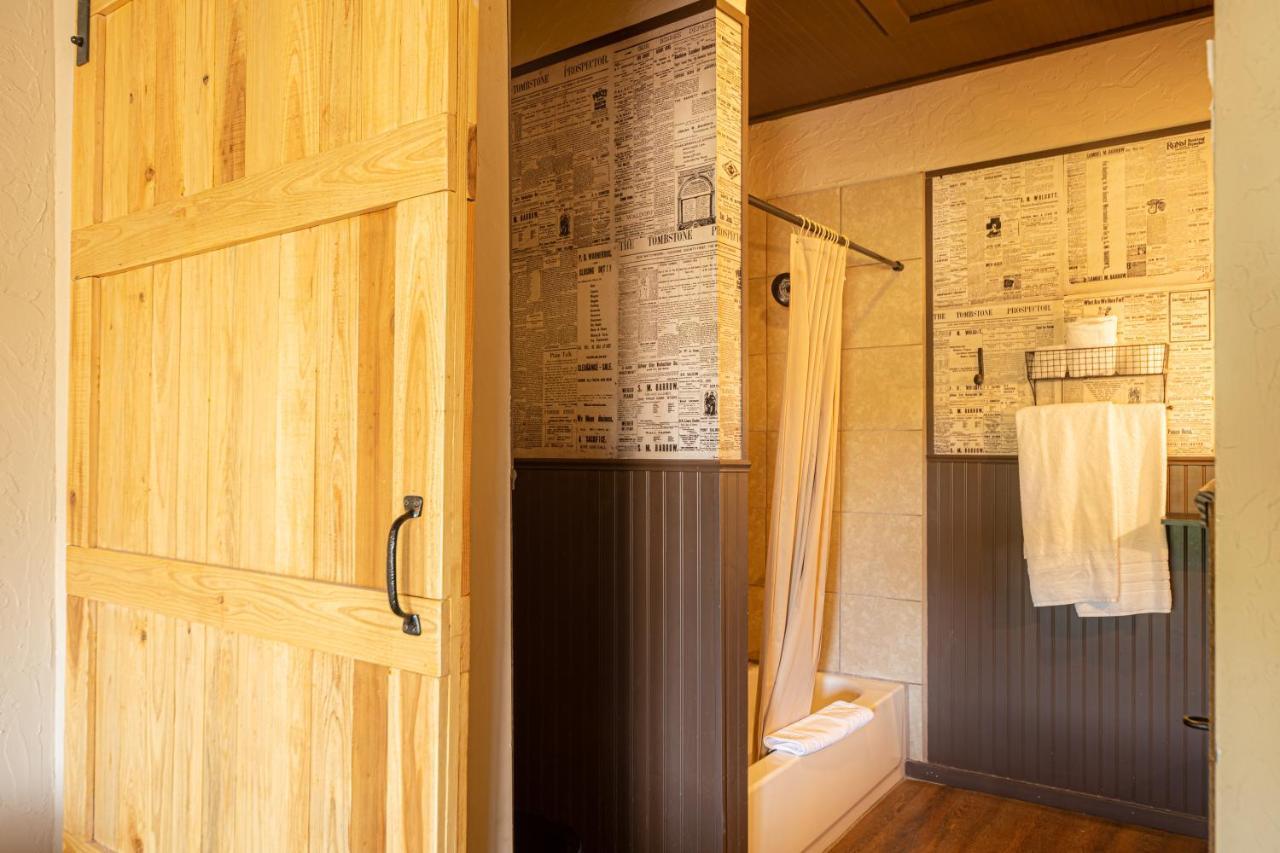 Miners Cabins #1 - Two Double Beds And Private Balcony Тумстон Экстерьер фото