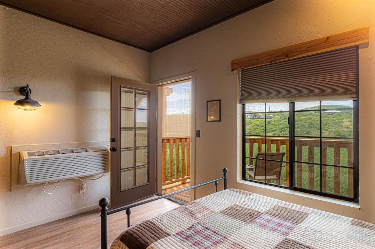 Miners Cabins #1 - Two Double Beds And Private Balcony Тумстон Экстерьер фото