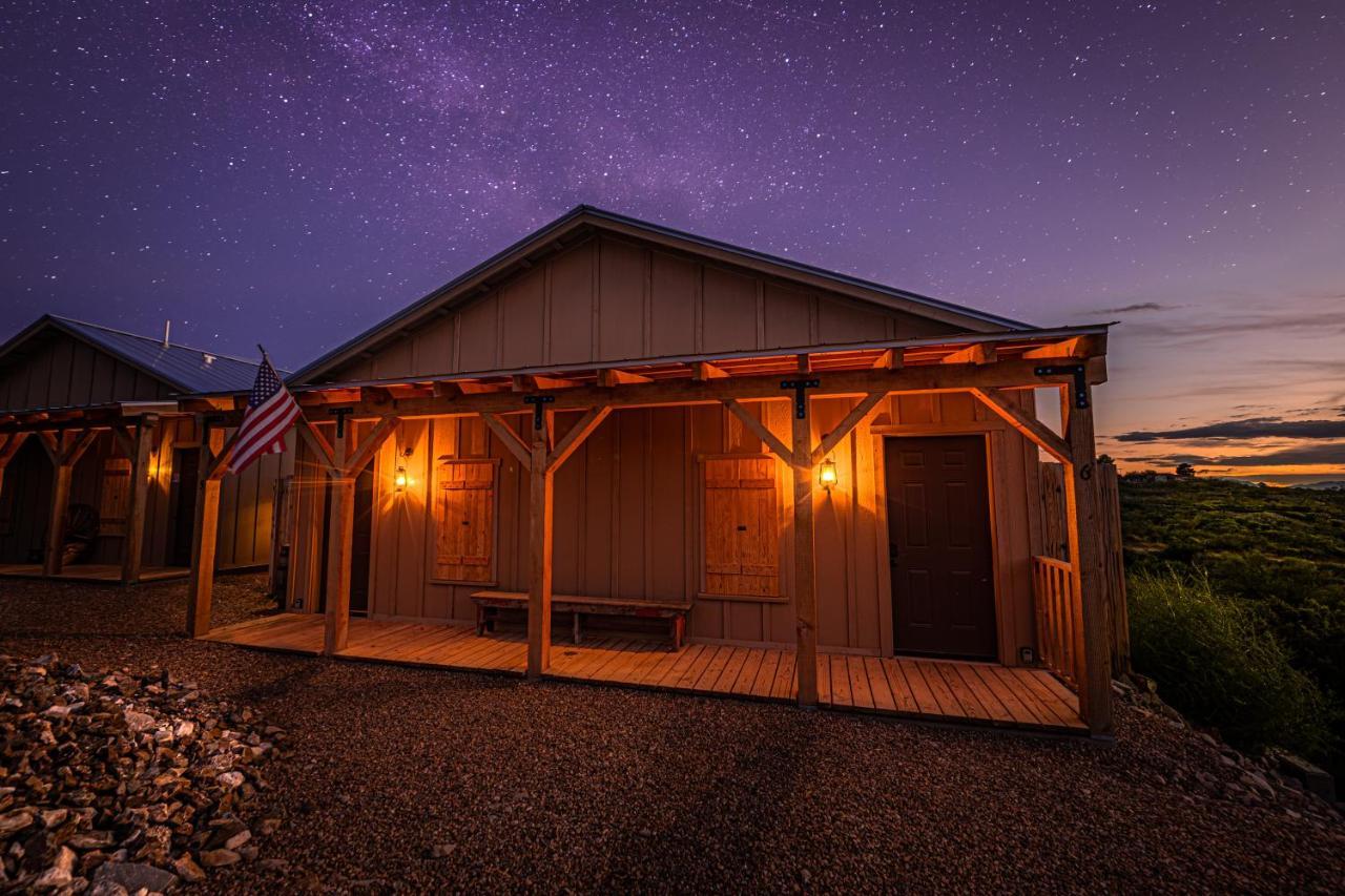 Miners Cabins #1 - Two Double Beds And Private Balcony Тумстон Экстерьер фото