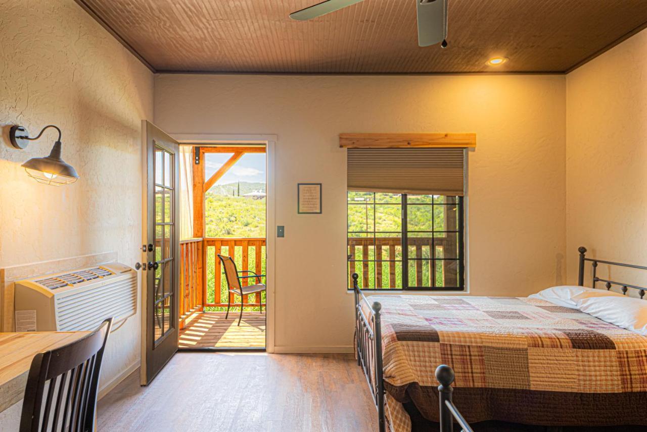 Miners Cabins #1 - Two Double Beds And Private Balcony Тумстон Экстерьер фото