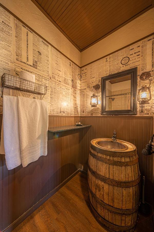 Miners Cabins #1 - Two Double Beds And Private Balcony Тумстон Экстерьер фото